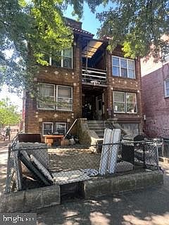 4th image of 444-446 W Roosevelt Blvd