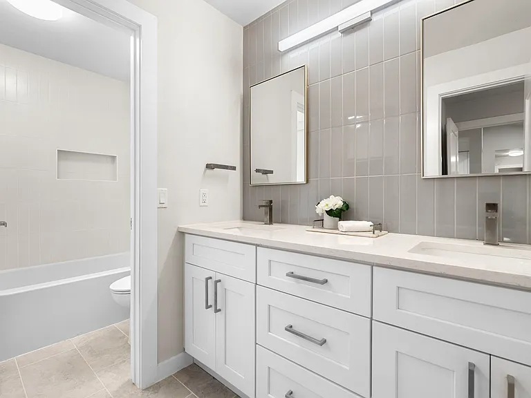 4506 Dorsett Oaks Cir — Photo 4