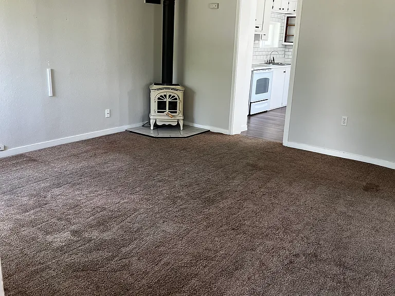 420 N Margaret Ave — Photo 7
