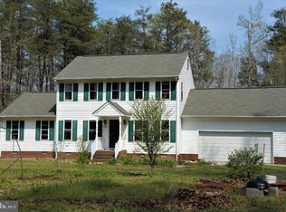 559 Lake Dr, Tappahannock, VA 22560