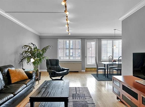 4th image of 4466 W Pine Blvd APT 3F