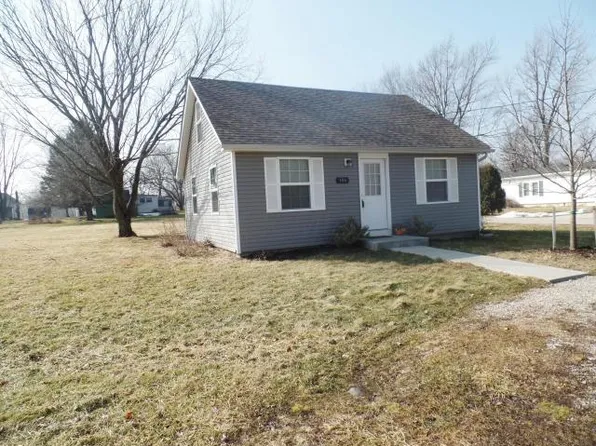 106 Railroad St SW, Pataskala, OH 43062