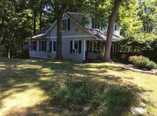 37 Staco Rd, Hannacroix, NY 12087
