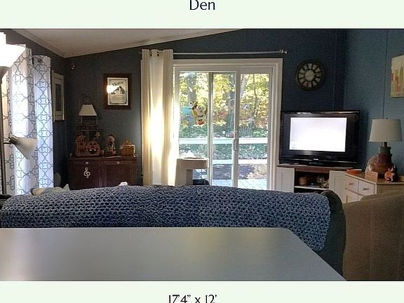 3rd image of 146 Oaktree Ln