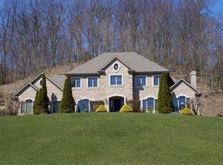 103 Radcliff Dr, Pittsburgh, PA 15237
