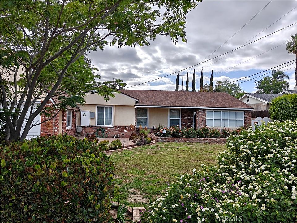 1st image of 10537 Encino Ave