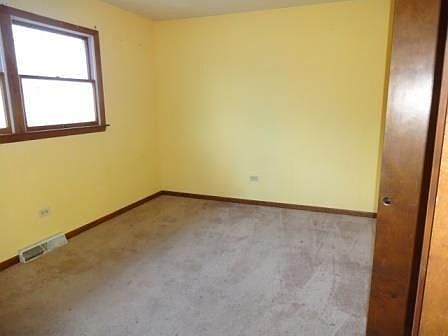 3rd image of 2623 Parkway Dr