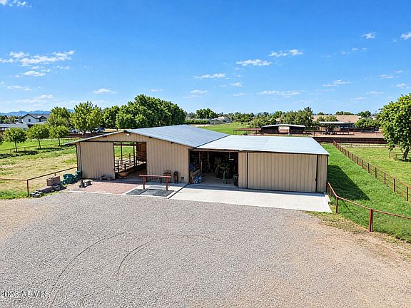 3rd image of 39762 N CREEKSIDE Road