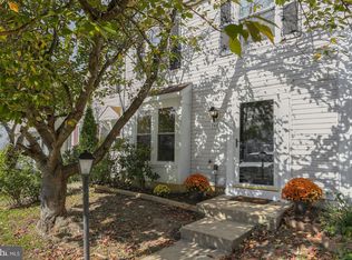 7460 Wounded Knee Rd, Lorton, VA 22079