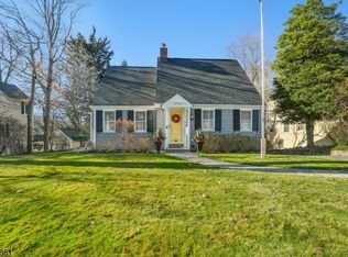 20 Pittsford Way, New Providence Boro, NJ 07974