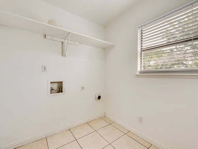3316A John Muir Ct — Photo 28