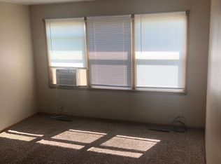 1715 4th Ave W #4, Williston, ND 58801