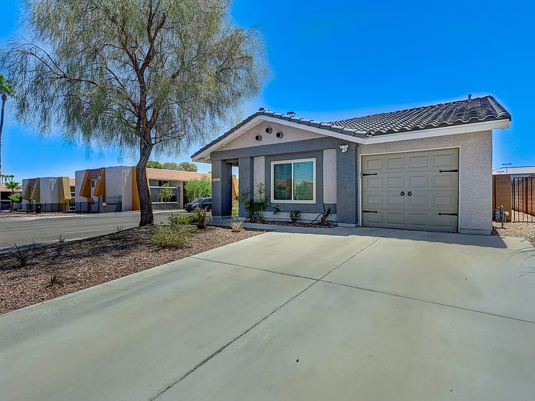 6701 Chehalis Cir — Photo 3