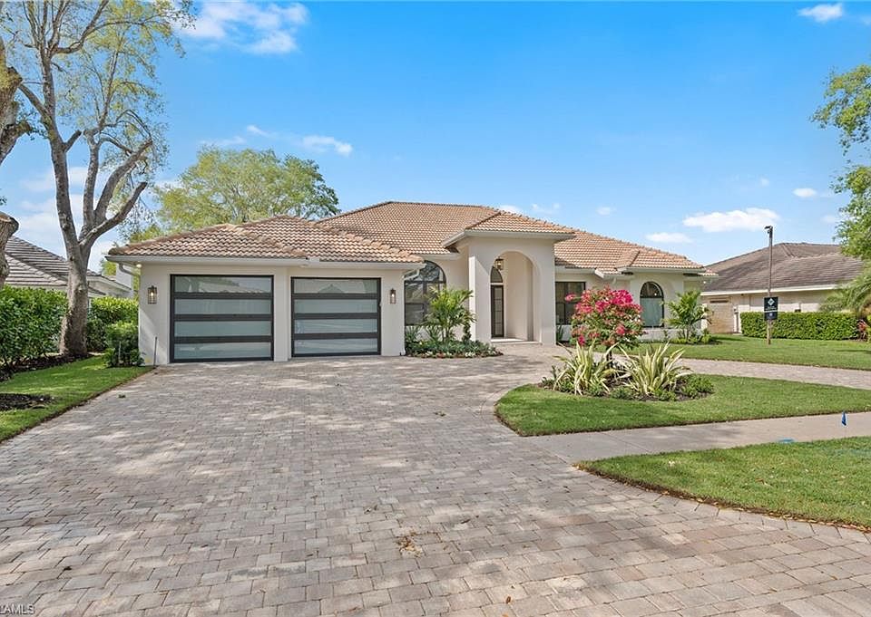 1st image of 207 Monterey DR