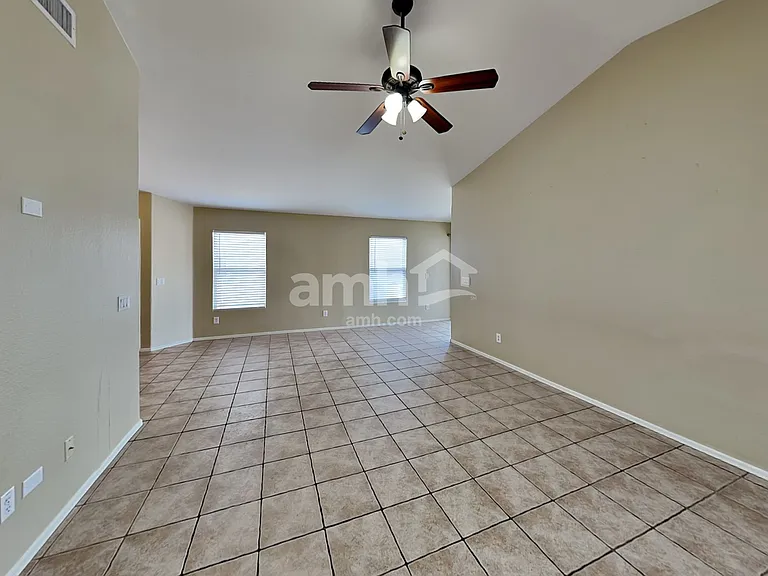 18078 N 113th Ave — Photo 9