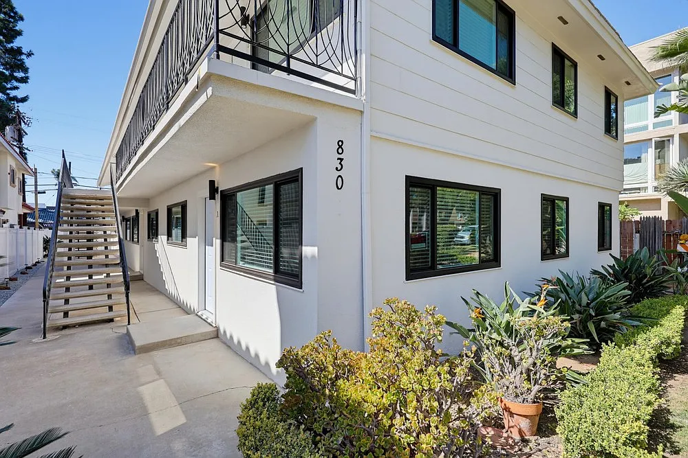 2 bed, 755 sqft, $4,150 — Photo 3