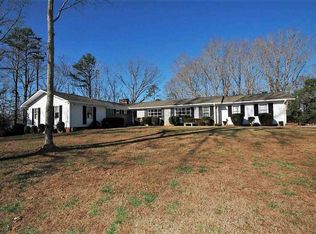 2809 N Bayshore Dr, Seneca, SC 29672