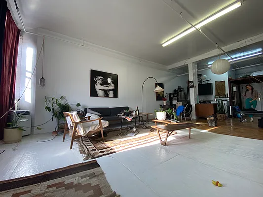 Rented by Nooklyn NYC LLC | media 22