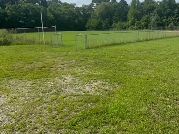 5609 Watkins St, Ooltewah, TN 37363