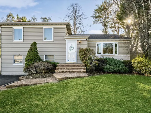 27 Venus Road, Syosset, NY 11791