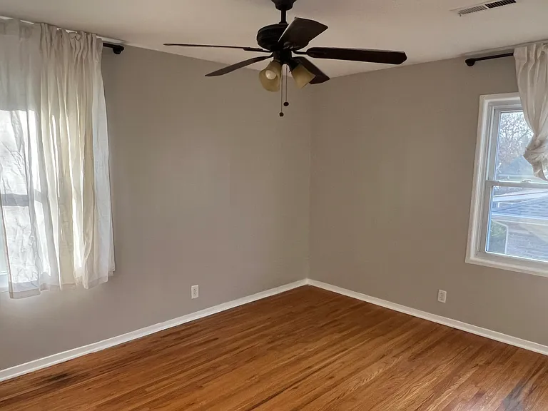 Upstairs bedroom 2