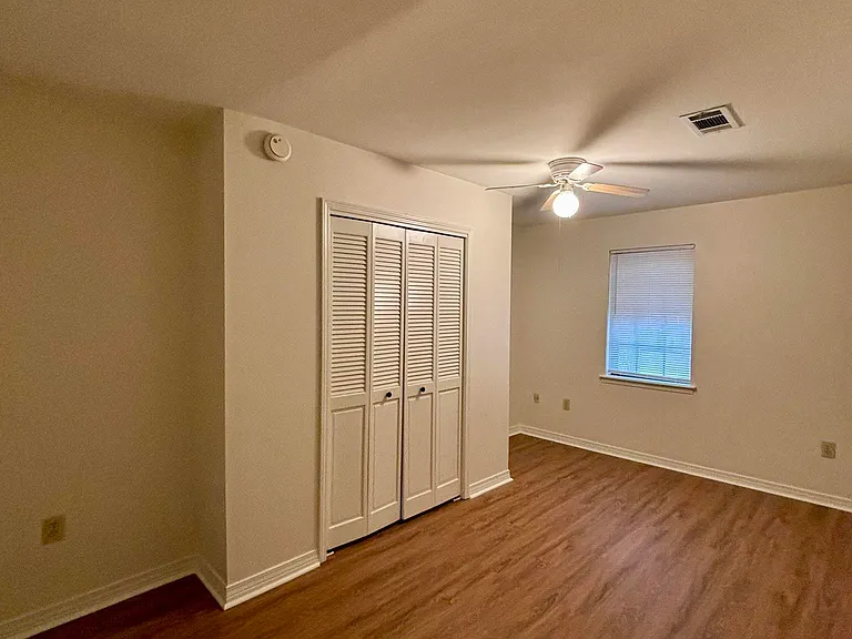 5416 Heatherstone Dr — Photo 13
