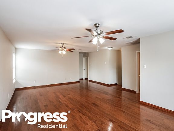 5th image of 1709 Creekpoint Dr