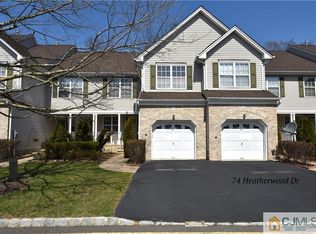 74 Heatherwood Dr, North Brunswick, NJ 08902
