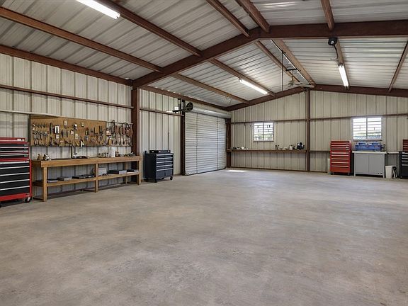 3rd image of 420 Barnes Bridge Rd