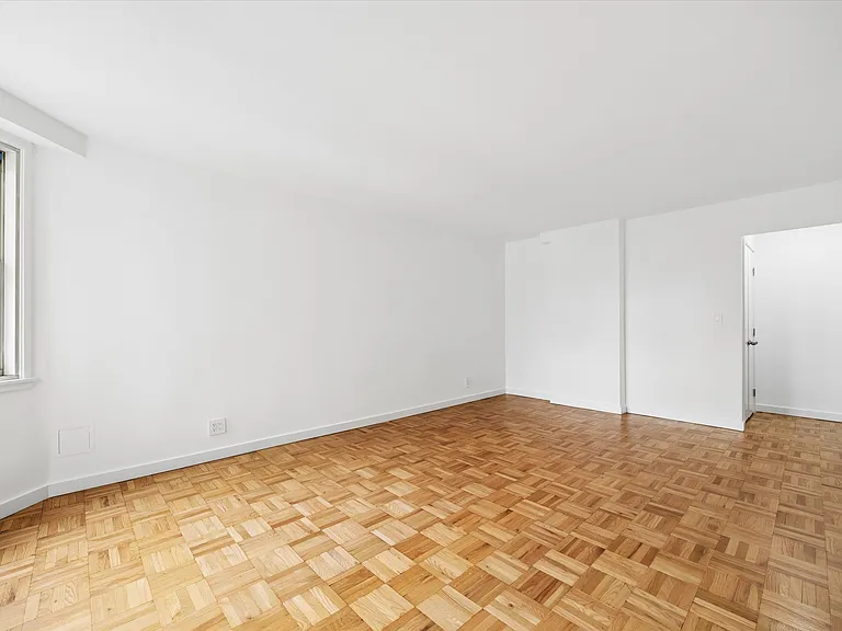 401 E 86th St #12K — Photo 5