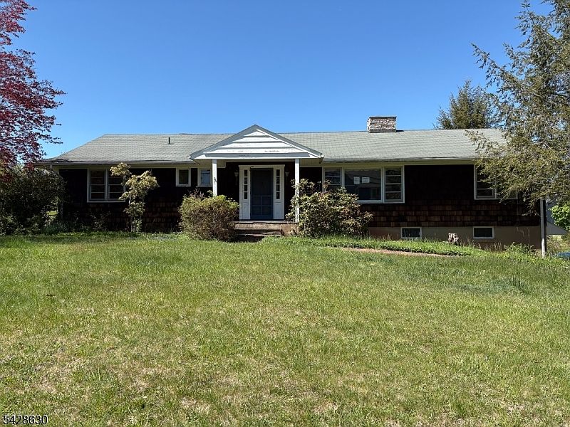 1st image of 18 Pottersville Rd