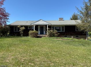 18 Pottersville Rd, Gladstone, NJ 07934