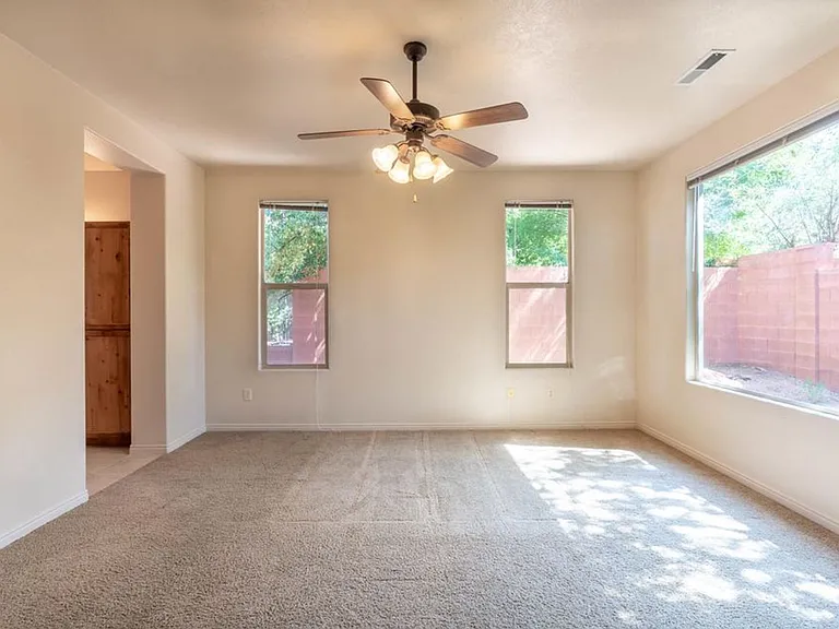 253 S 260 W — Photo 15