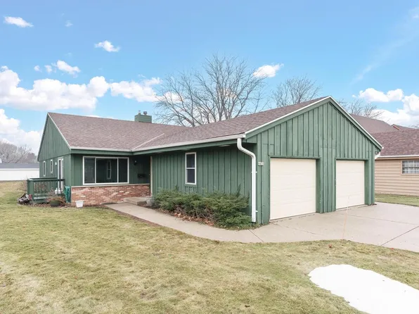 6421 West Dodge PLACE, Milwaukee, WI 53220