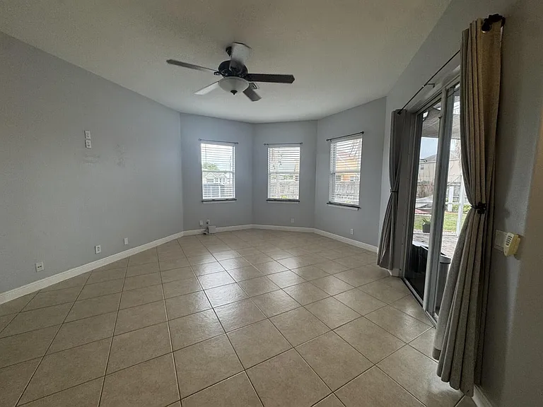 997 SW Hamberland Ave — Photo 13