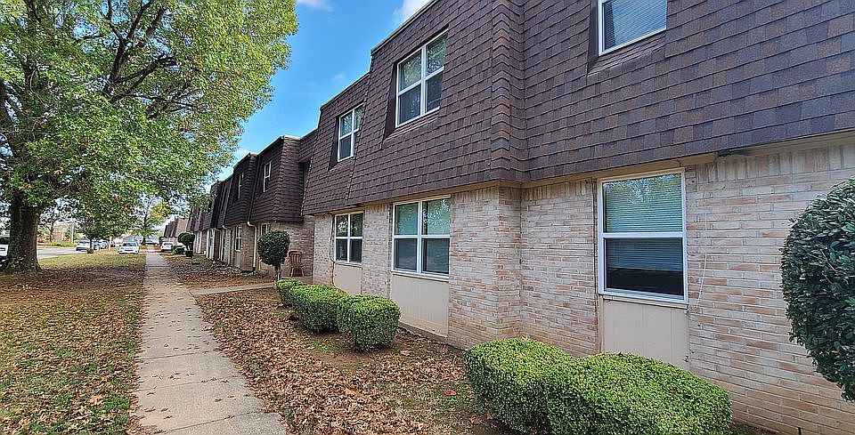 Middle Bldg. - Front