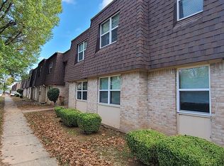 1114-1128 E 9th St, Russellville, AR 72801