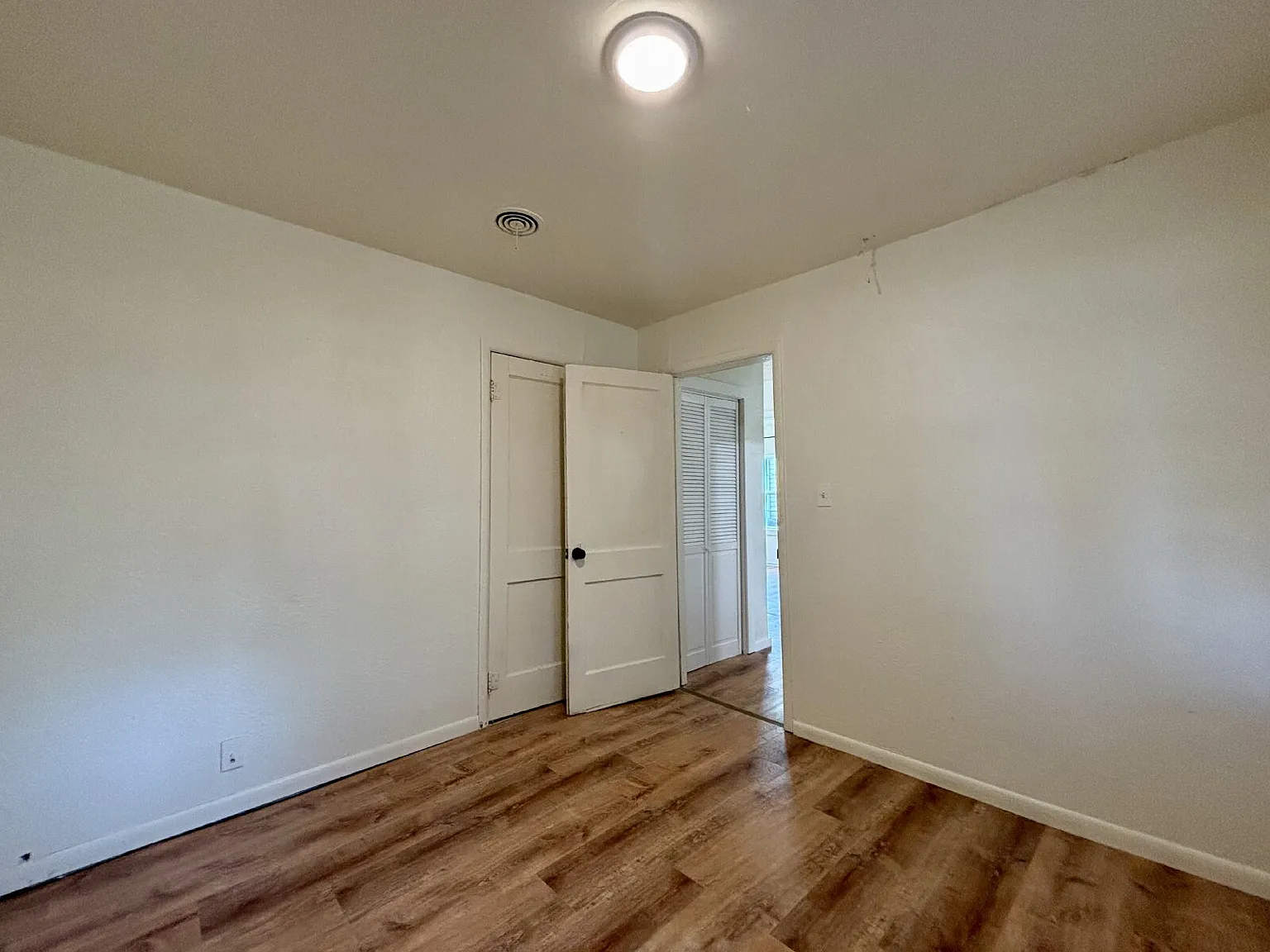 Charming 4-Bedroom Home with 1.5 Baths in Owasso — Photo 3