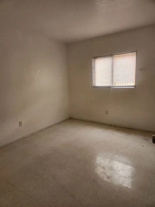 2 bed, 1.0 bath, 867 sqft, $1,100 — Photo 2