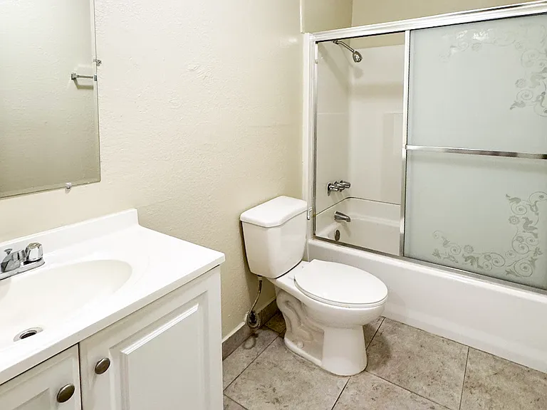 4623 Prospect Ave #3 — Photo 14