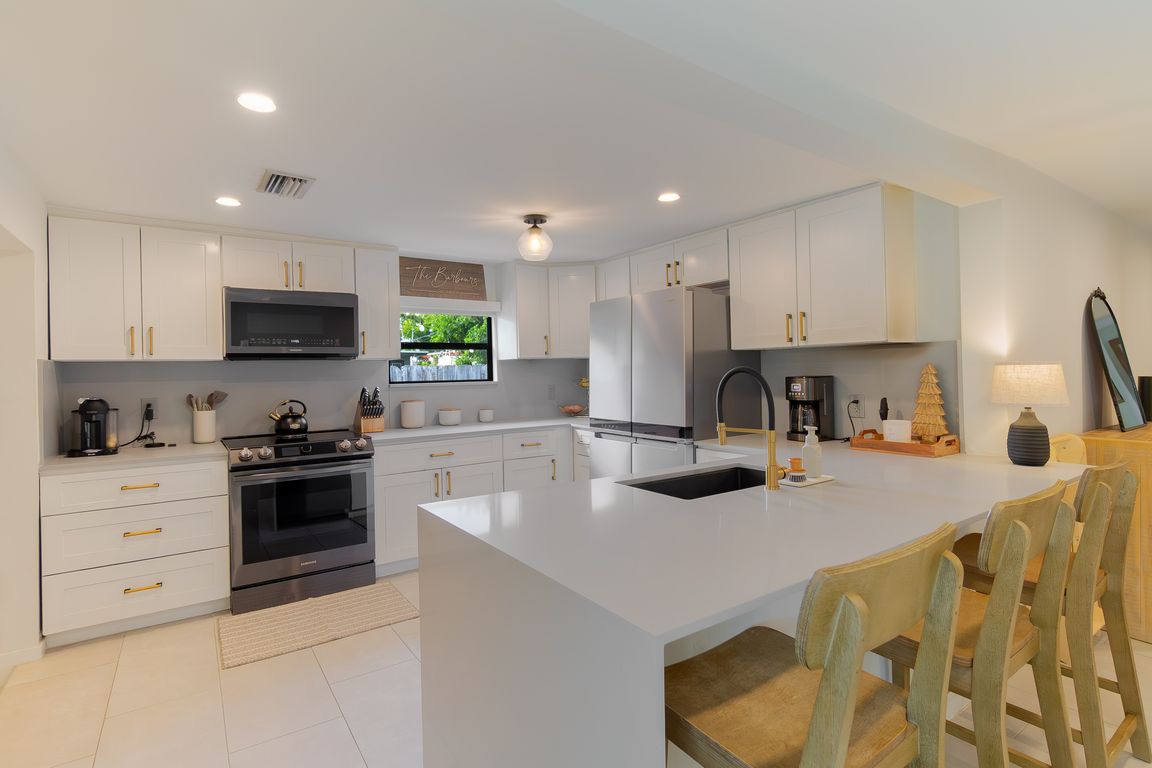 next background image