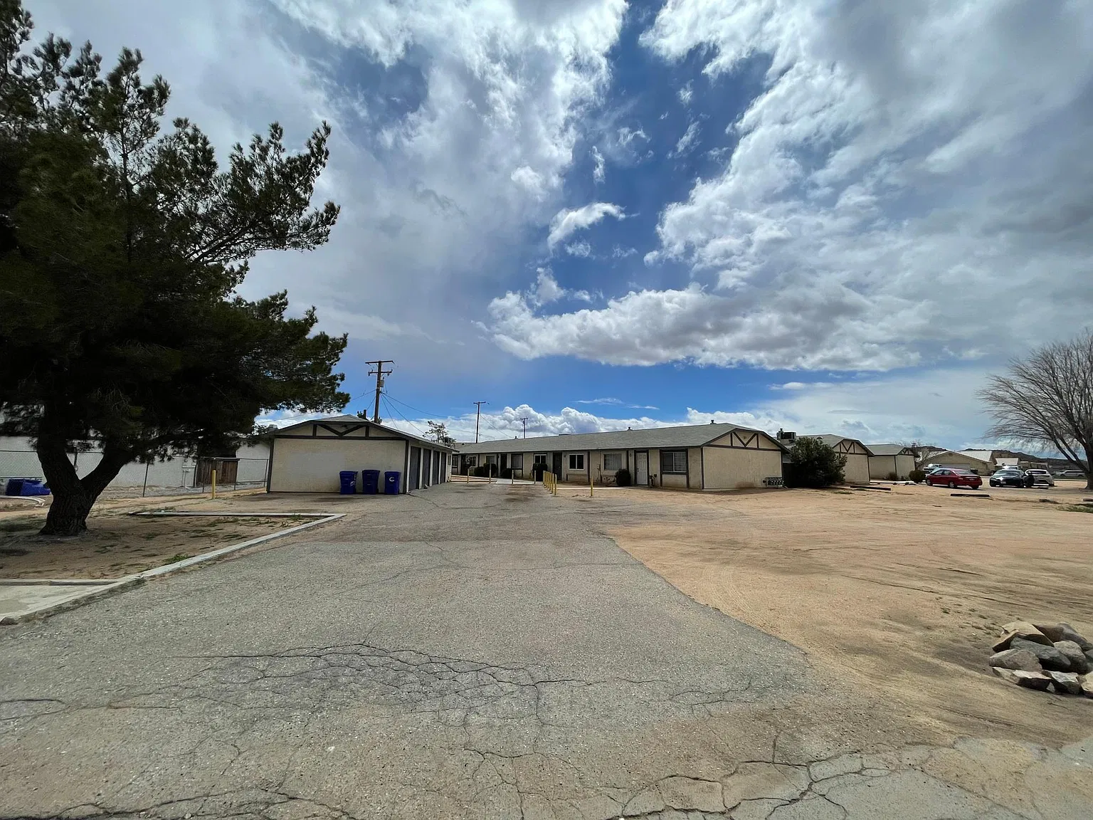 2 bed, 950 sqft, $1,850 — Photo 2