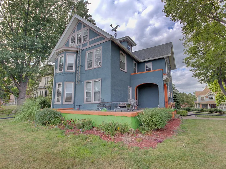 624 Scott St — Photo 19
