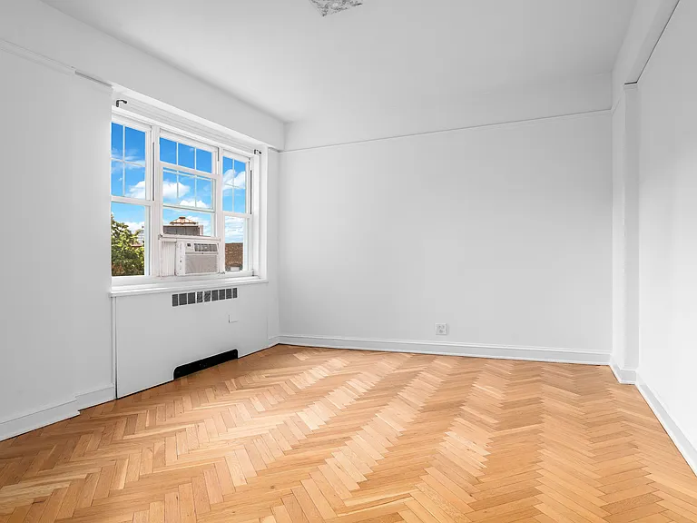 120 Cabrini Blvd #63 — Photo 13