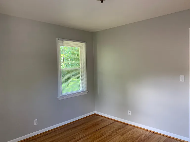 1109 Clague St — Photo 11