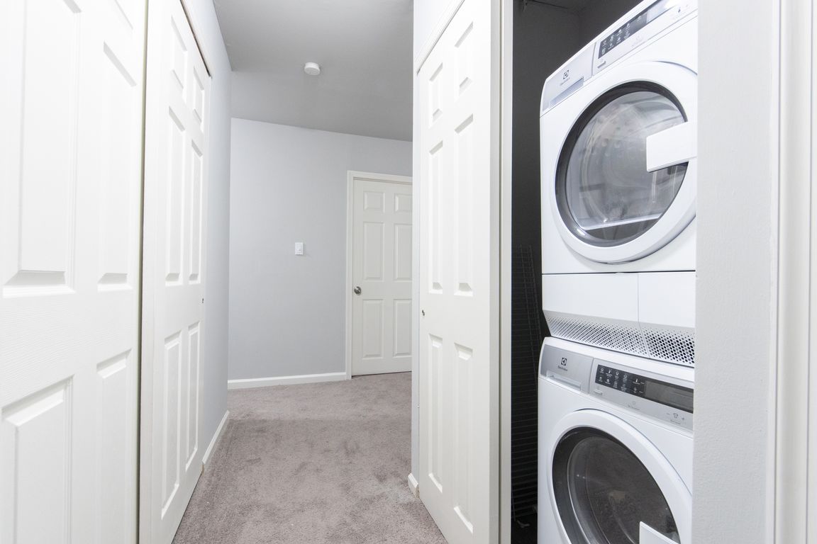 In-unit Washer/Dryer