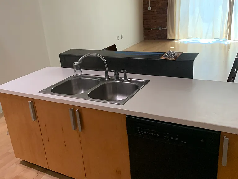 1001 E 17th St #201 — Photo 13