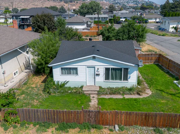 928 Sherbrooke Ave, Kamloops, BC V2B 1W2