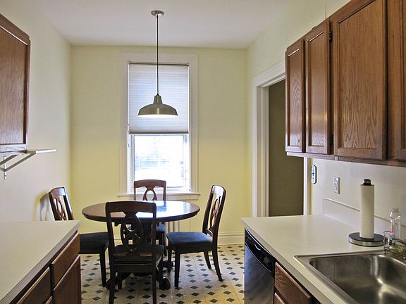 5th image of 445 Gramatan Ave #A-b3