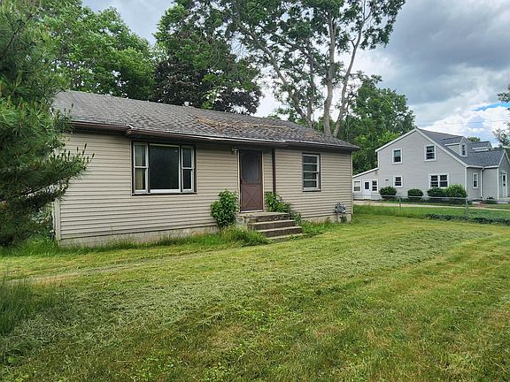 2nd image of 5178 Wakefield Ave NE